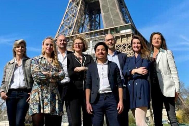 l'équipe de l'agence Tour Eiffel