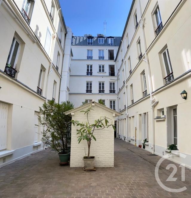  - PARIS - 