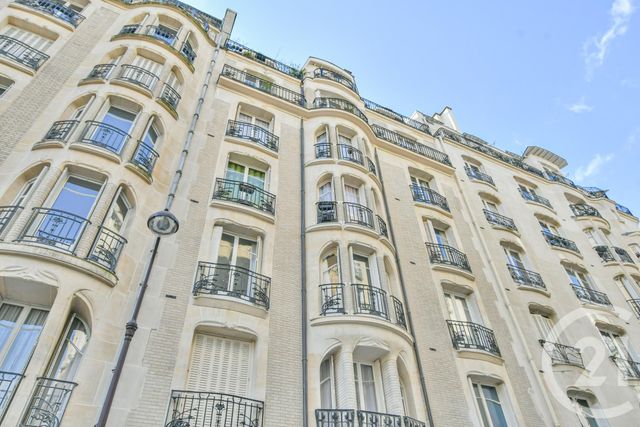  - PARIS - 