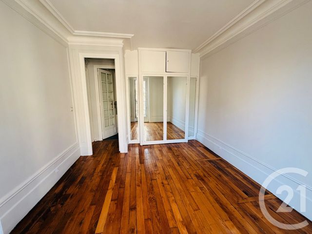 Appartement F2 à louer - 2 pièces - 46.0 m2 - PARIS - 75007 - ILE-DE-FRANCE - Century 21 Tour Eiffel