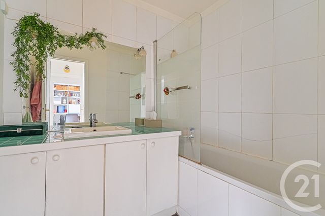 Appartement à vendre - 2 pièces - 43.04 m2 - PARIS - 75015 - ILE-DE-FRANCE - Century 21 Tour Eiffel