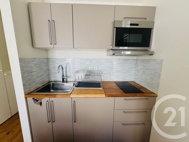 Appartement à louer - 2 pièces - 23.0 m2 - PARIS - 75007 - ILE-DE-FRANCE - Century 21 Tour Eiffel