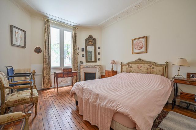 Afficher la photo en grand Appartement à vendre - 6 pièces - 138.64 m2 - PARIS - 75007 - ILE-DE-FRANCE - Century 21 Tour Eiffel