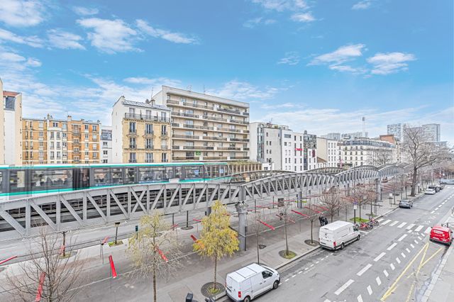 Appartement à vendre - 4 pièces - 76.43 m2 - PARIS - 75015 - ILE-DE-FRANCE - Century 21 Tour Eiffel